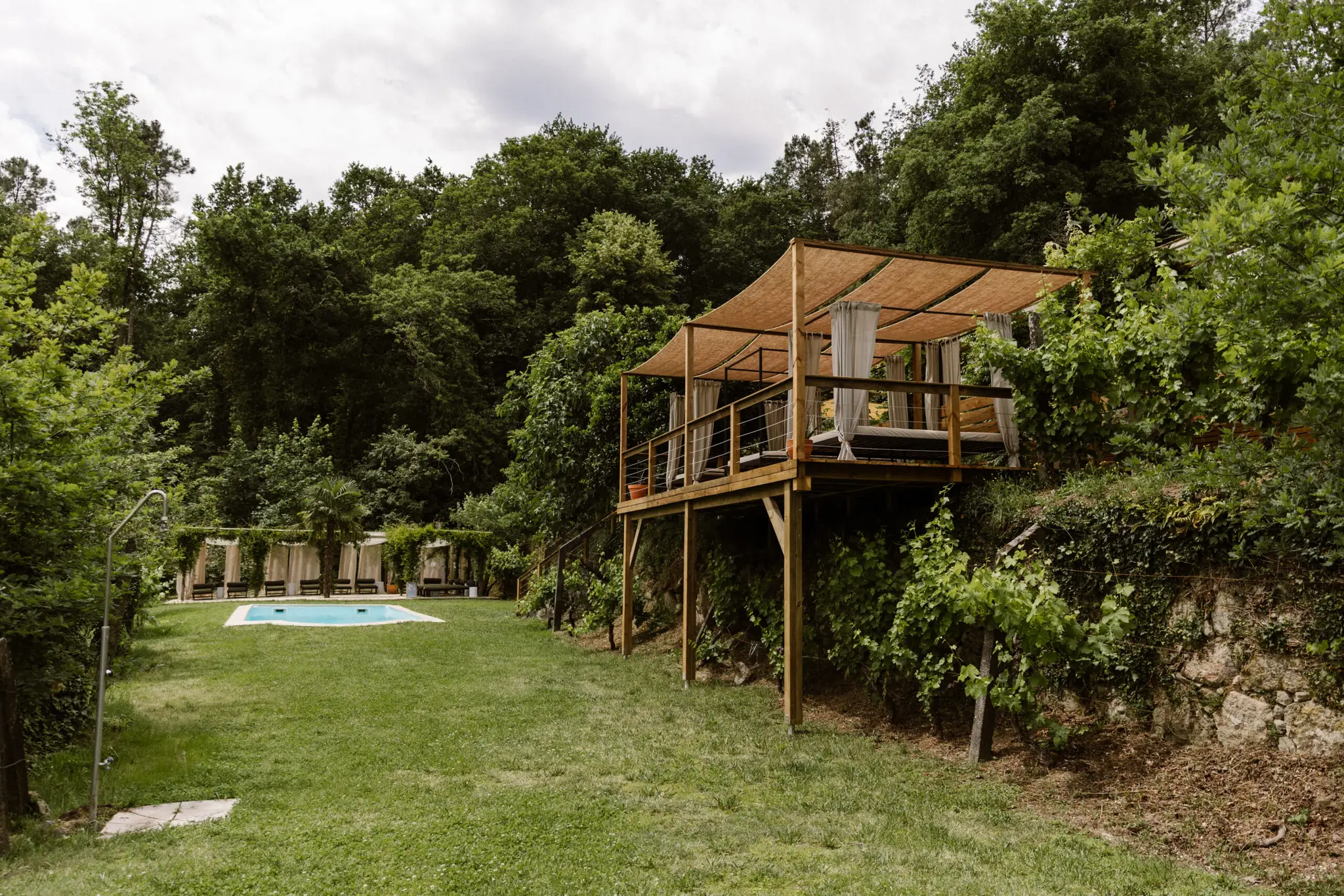 Deveza Locatie-50