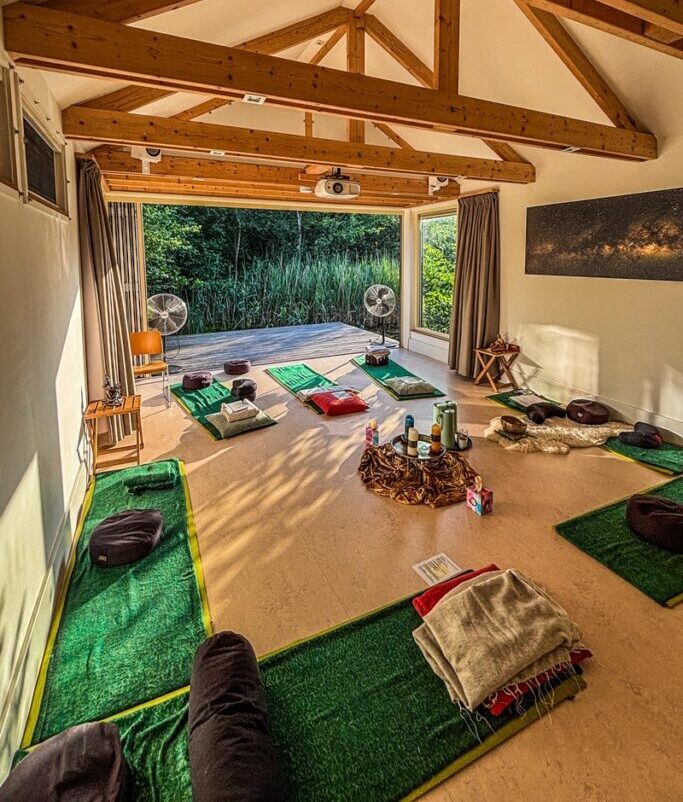 Foto-AHR-yogastudio-2-3-lr-683x1024